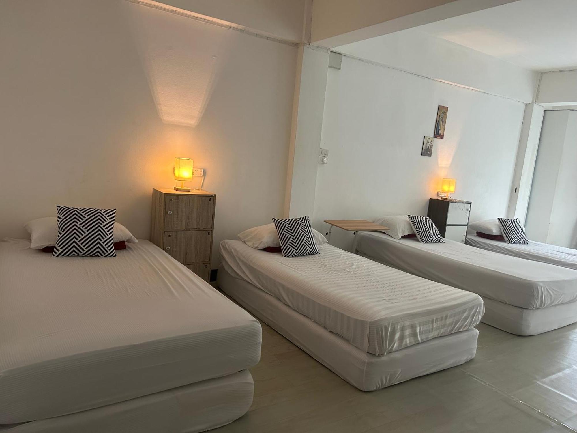 Monkey Toe Guesthouse Чиангмай Экстерьер фото