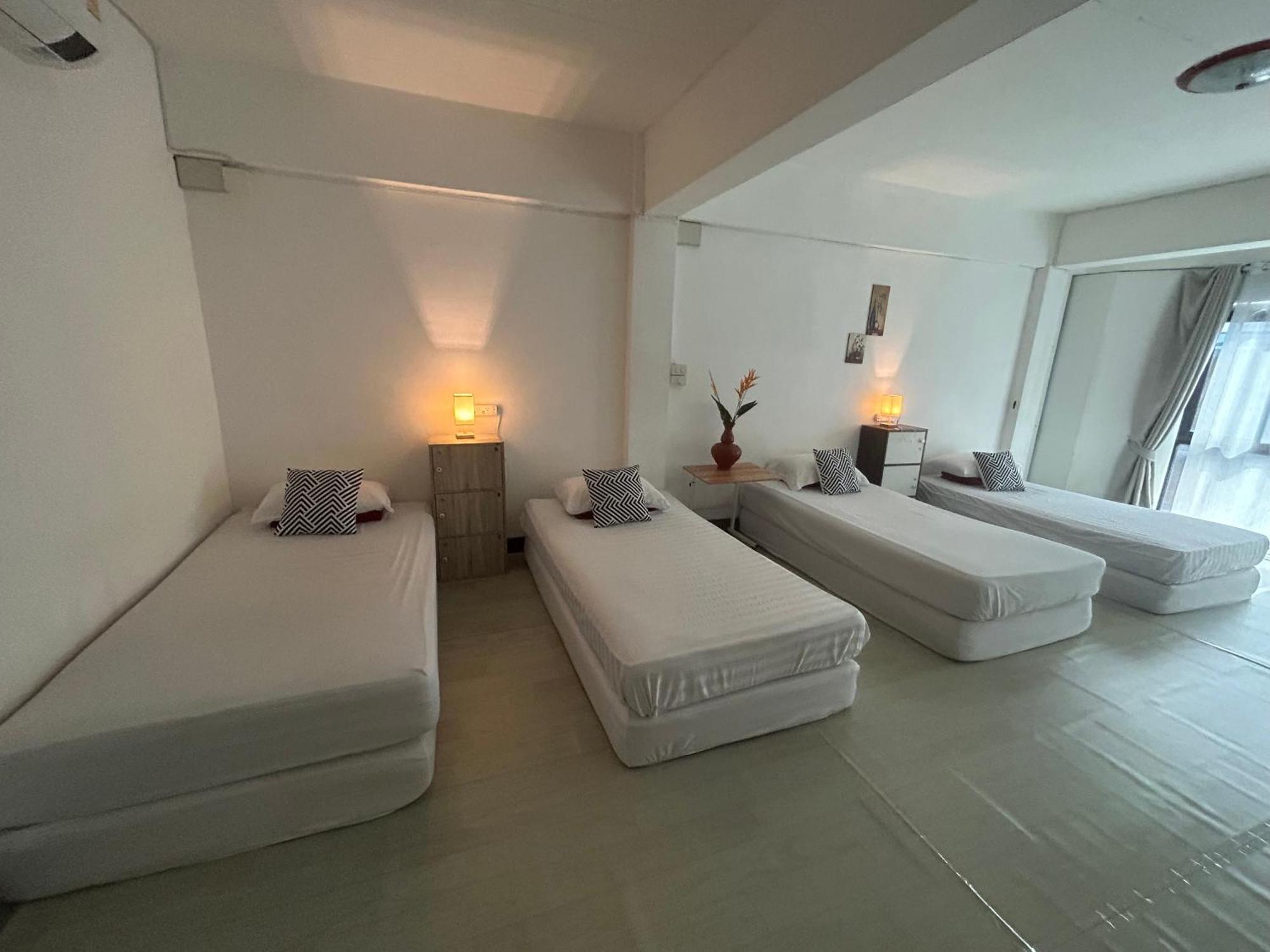 Monkey Toe Guesthouse Чиангмай Экстерьер фото