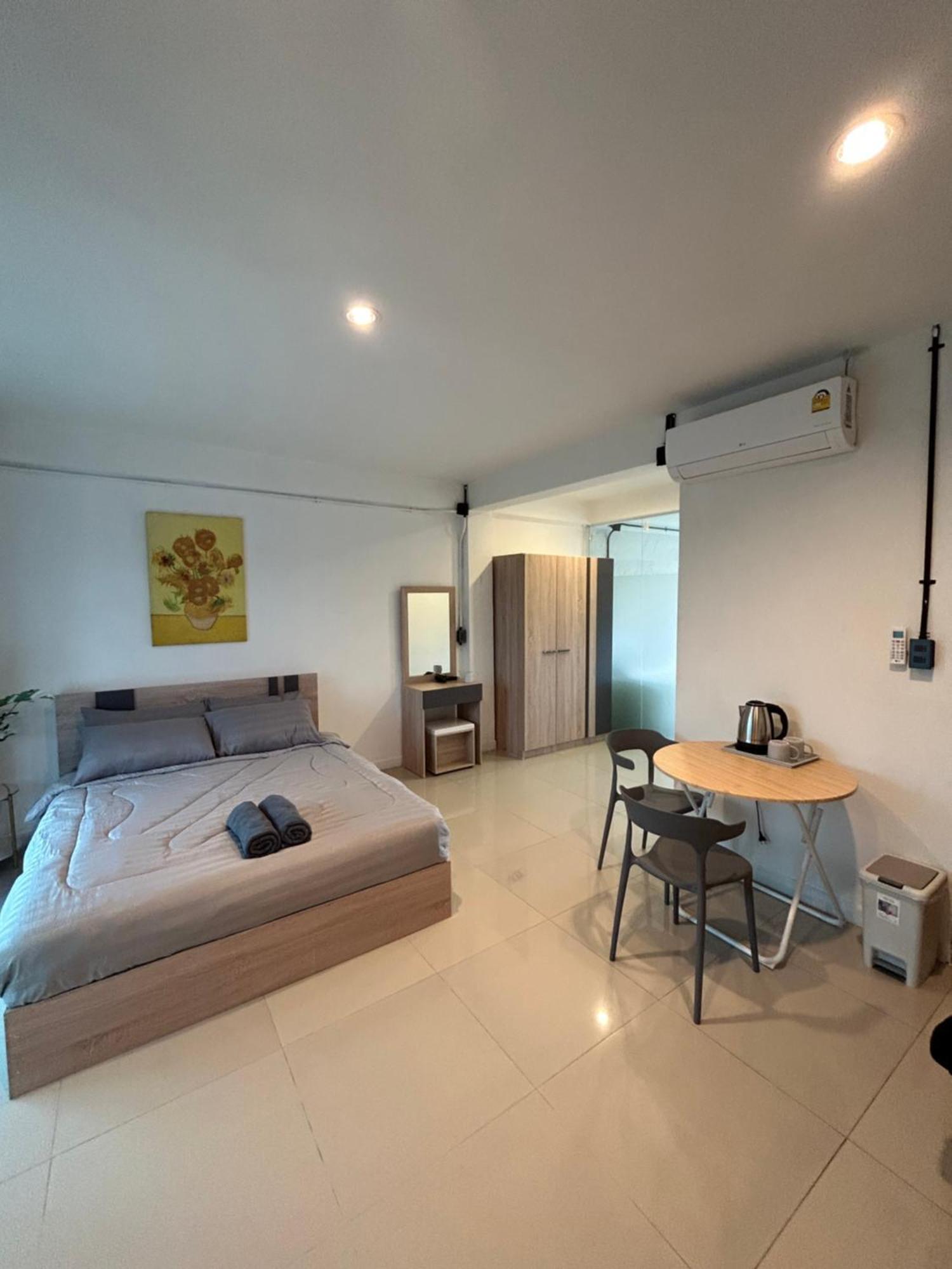 Monkey Toe Guesthouse Чиангмай Экстерьер фото