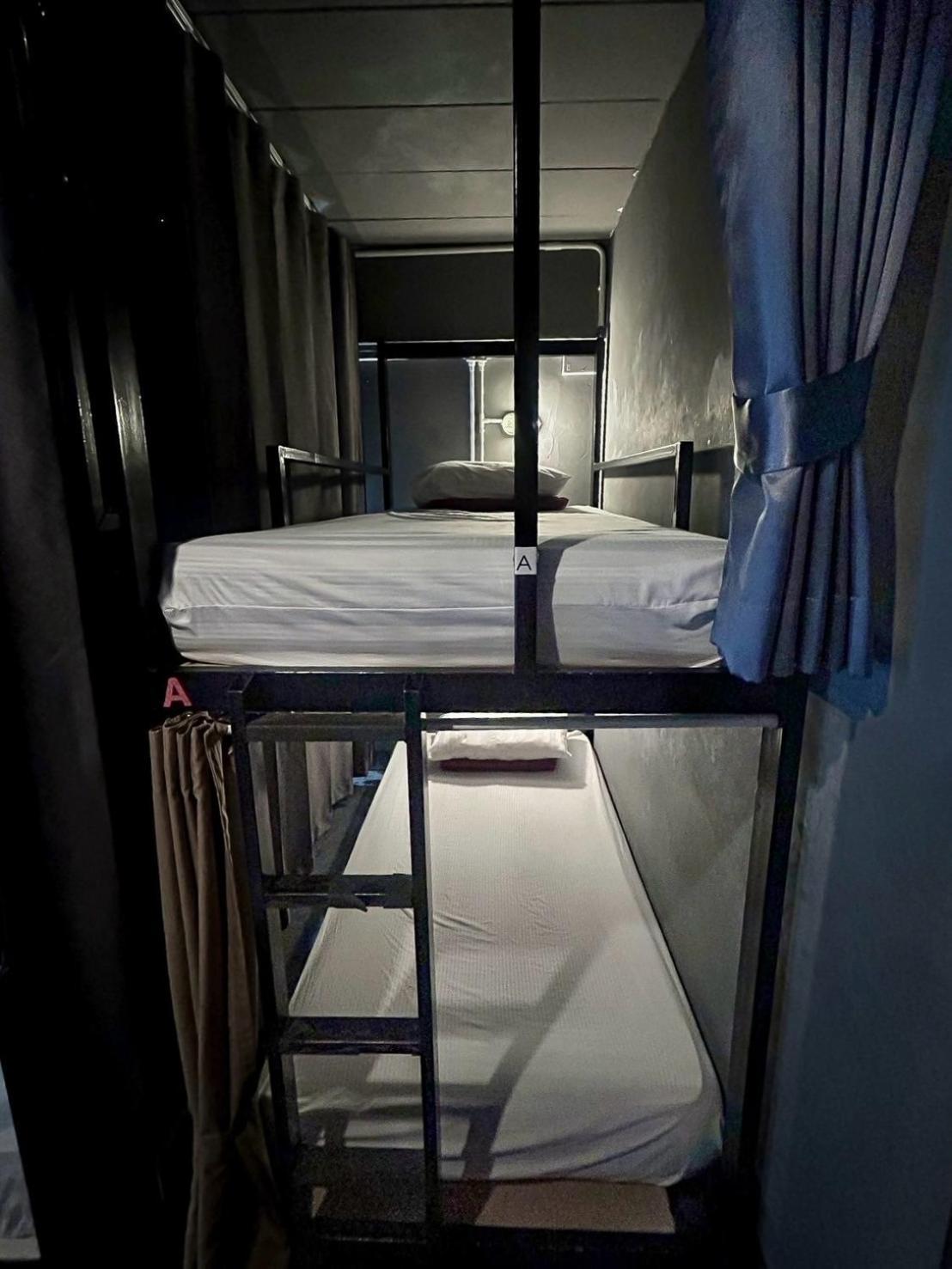 Monkey Toe Guesthouse Чиангмай Экстерьер фото