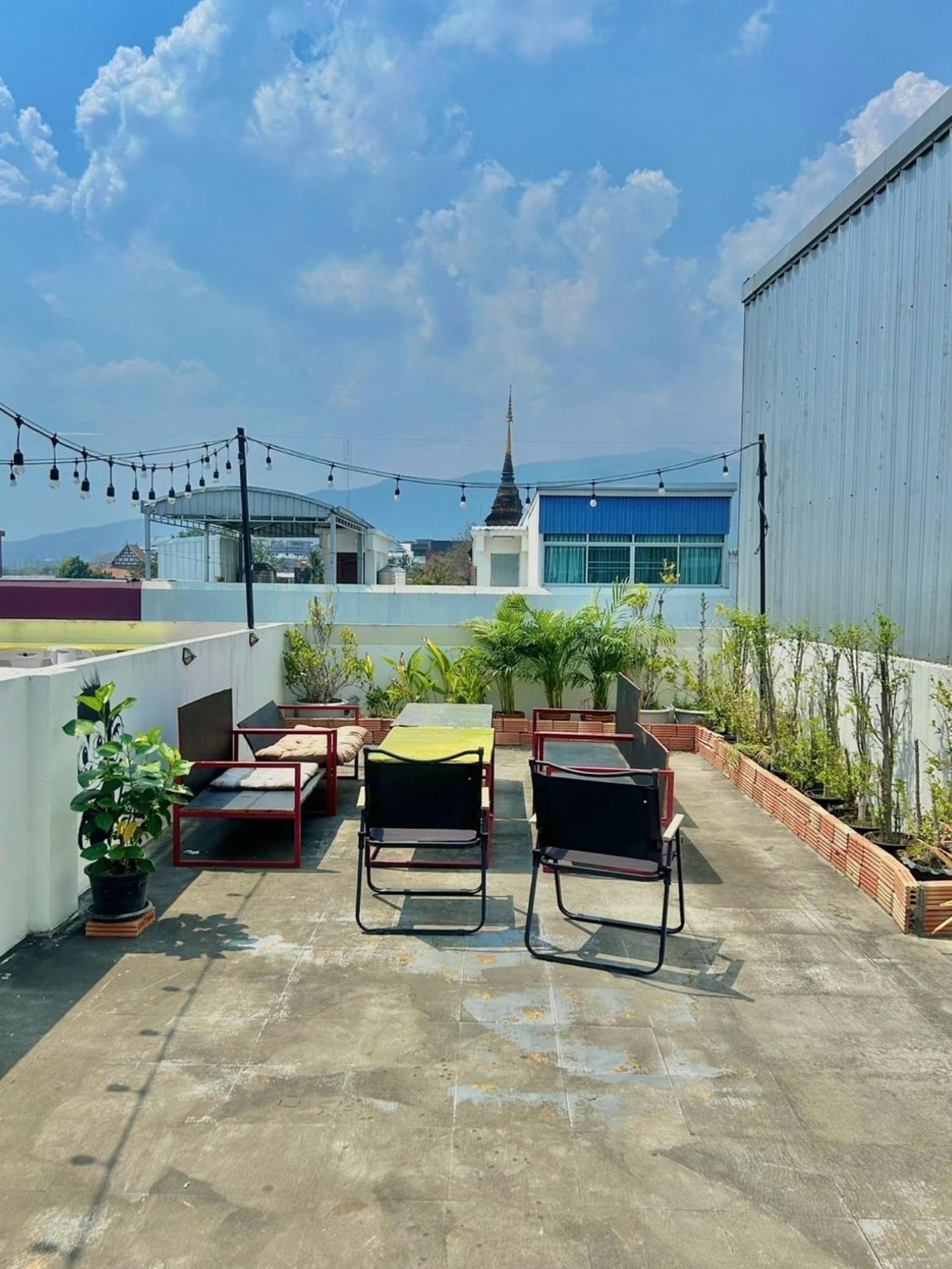 Monkey Toe Guesthouse Чиангмай Экстерьер фото